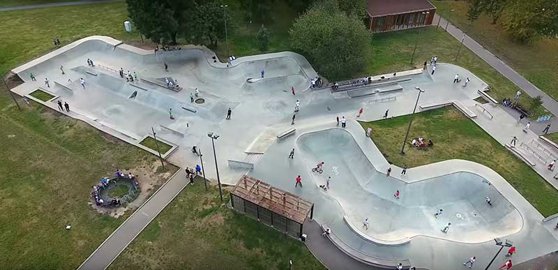 ТОП-5 мест для катания на трюковых самокатах в Москве