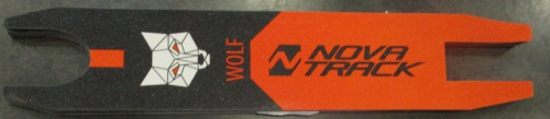 Шкурка-накладка на деку трюкового самоката Novatrack Wolf Plastic EL, 47,5см*9см, оранжевая